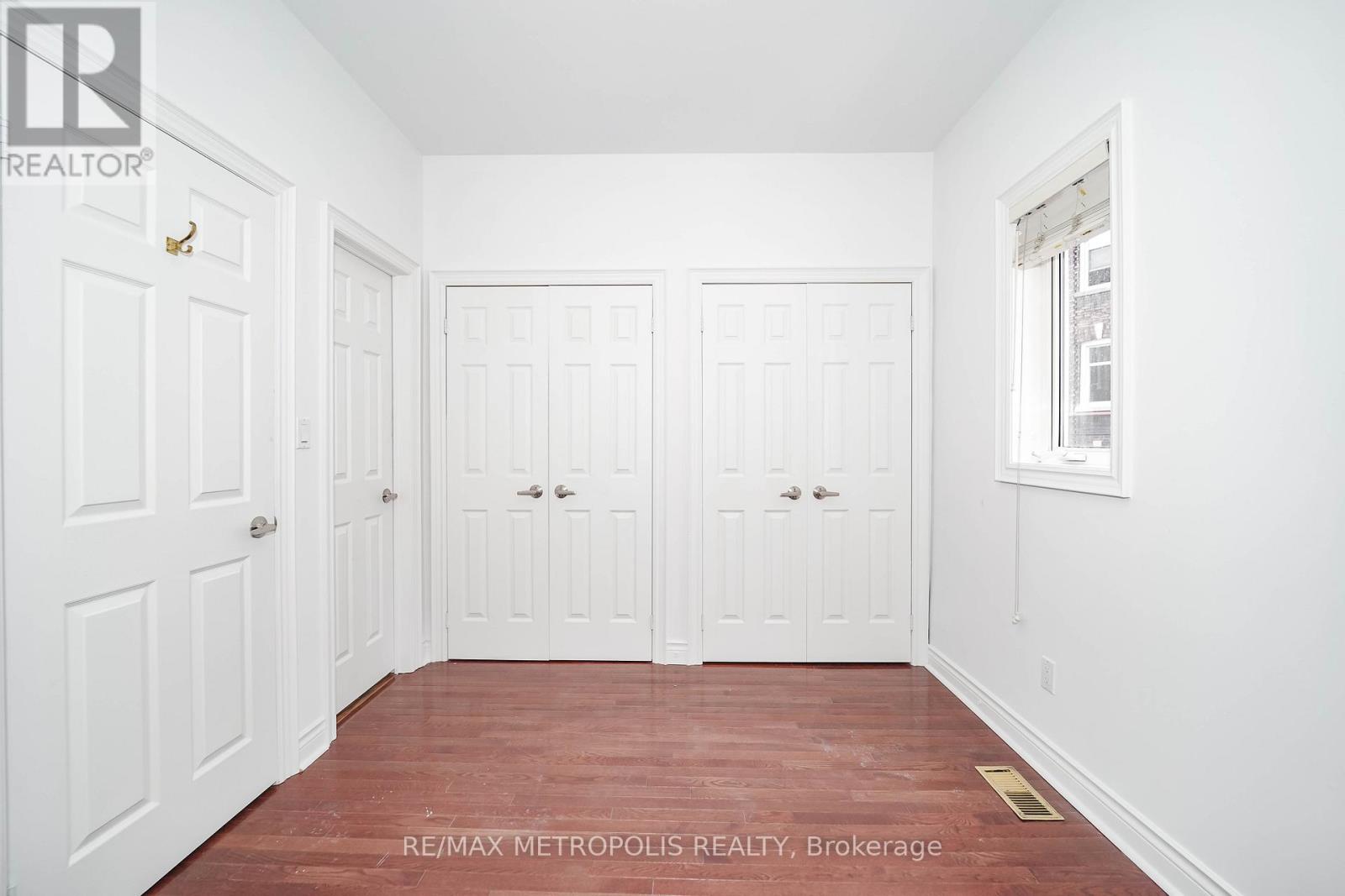 14 Luscombe Lane, Toronto, Ontario  M4Y 3B5 - Photo 17 - C12757698