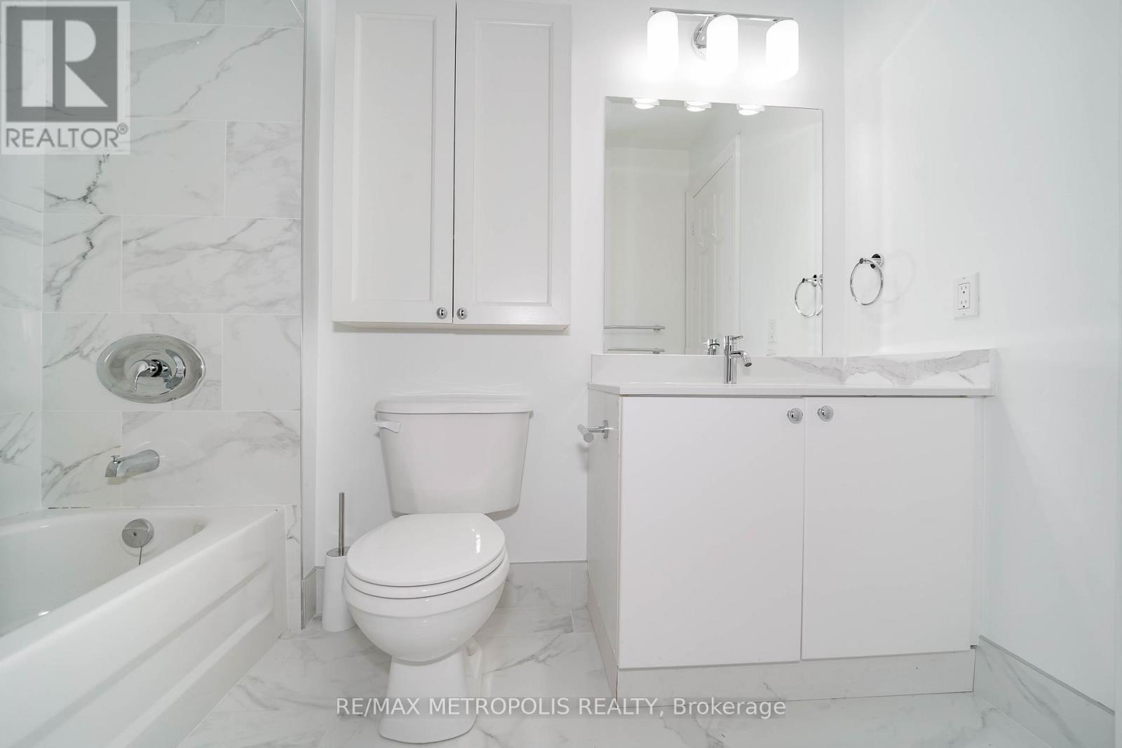 14 Luscombe Lane, Toronto, Ontario  M4Y 3B5 - Photo 19 - C12757698