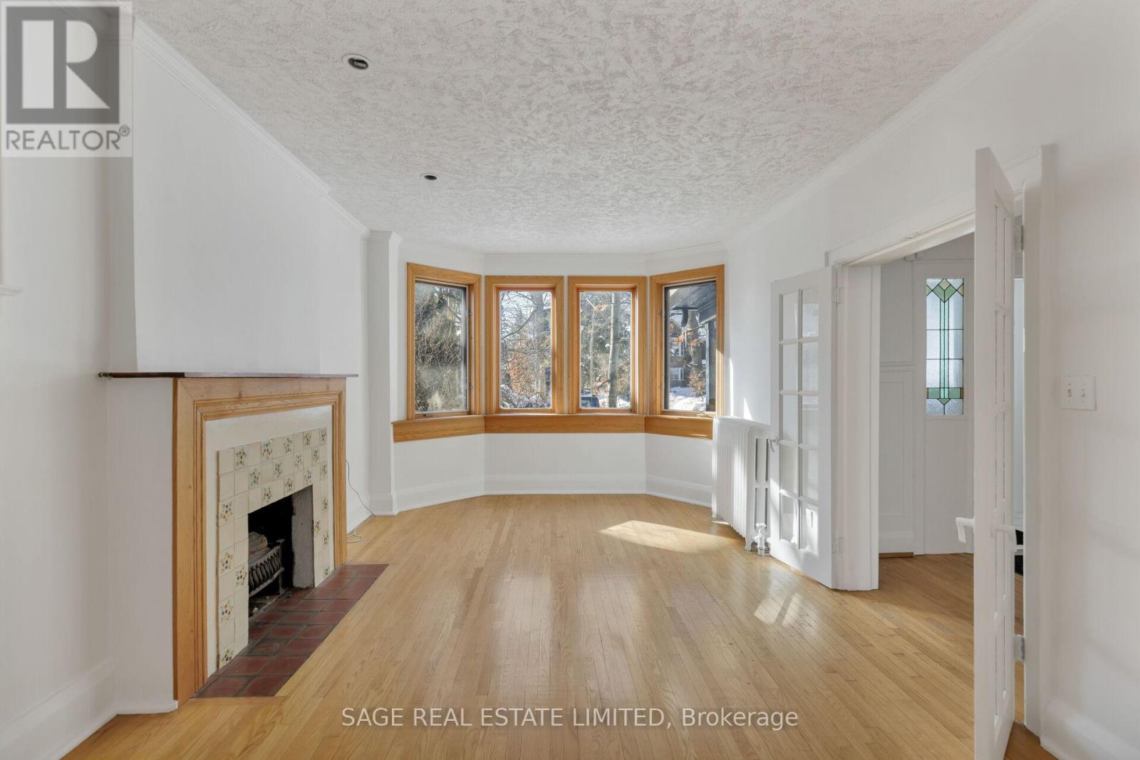 25 Wells Hill Avenue, Toronto (Casa Loma), Ontario  M5R 3A5 - Photo 7 - C12757520