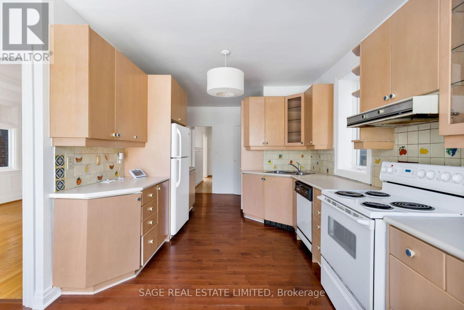 25 Wells Hill Avenue, Toronto (Casa Loma), Ontario  M5R 3A5 - Photo 18 - C12757520