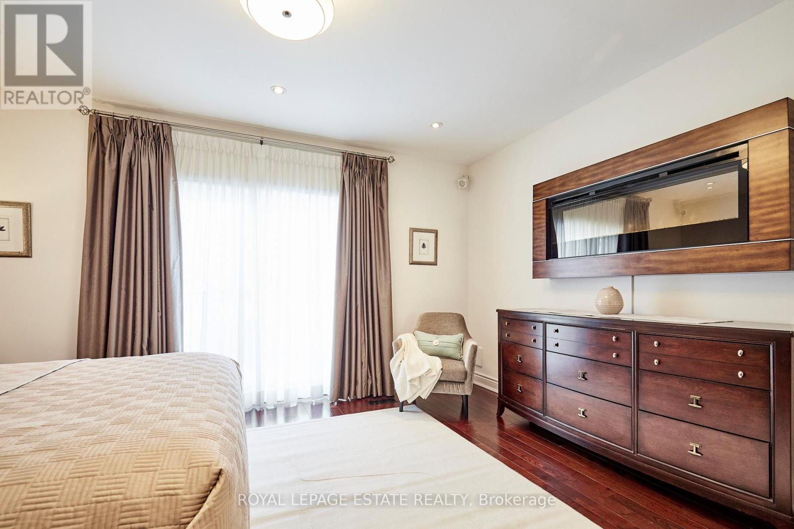 108 Barker Avenue, Toronto, Ontario  M4C 2N9 - Photo 16 - E12756608