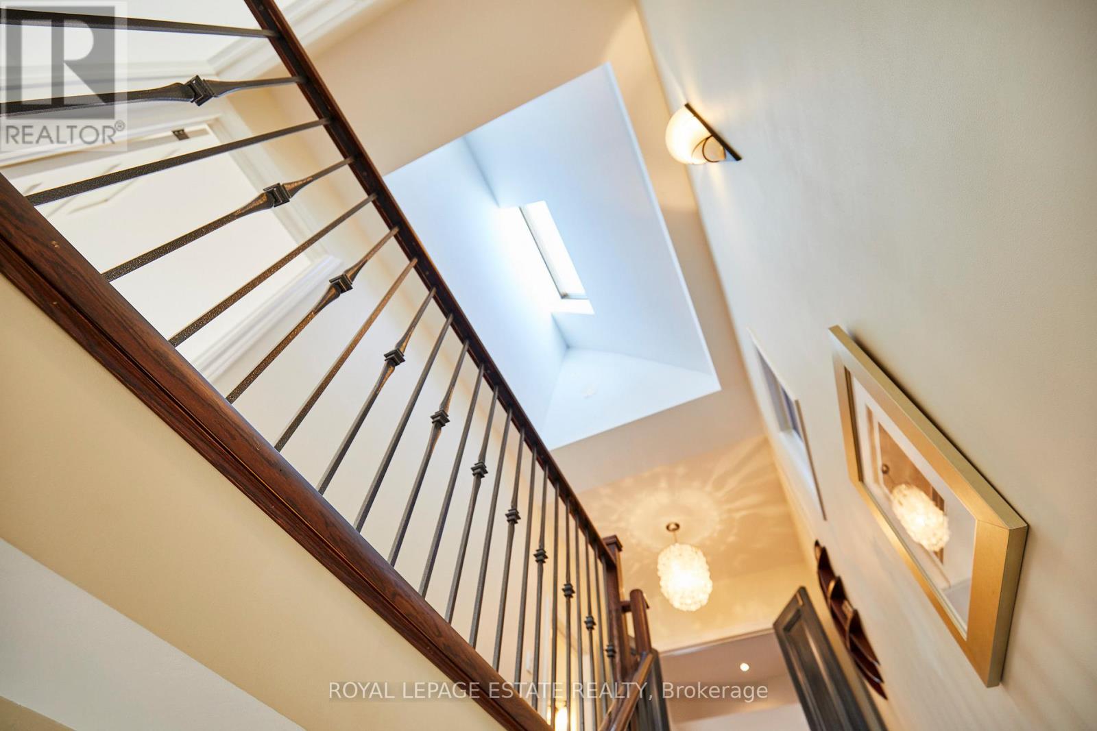 108 Barker Avenue, Toronto, Ontario  M4C 2N9 - Photo 13 - E12756608