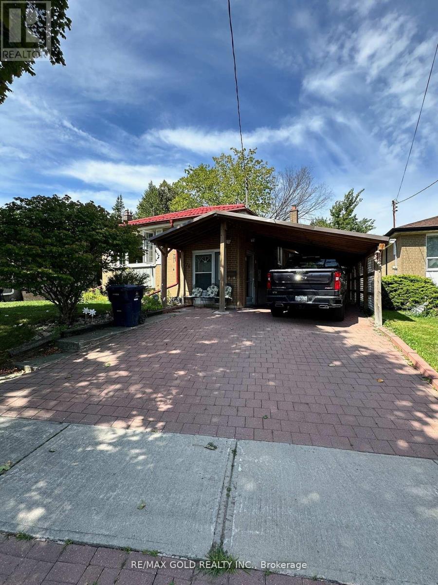 UPPER - 76 PANDORA CIRCLE, Toronto, Ontario