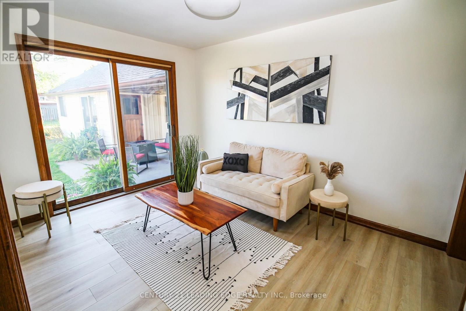 121 Northview Avenue, Whitby, Ontario  L1N 2G8 - Photo 7 - E12756674