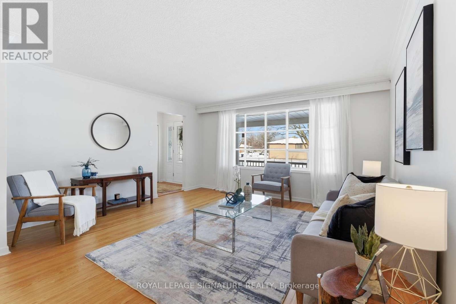 153 Lynnbrook Drive, Toronto, Ontario  M1H 2N4 - Photo 6 - E12756696