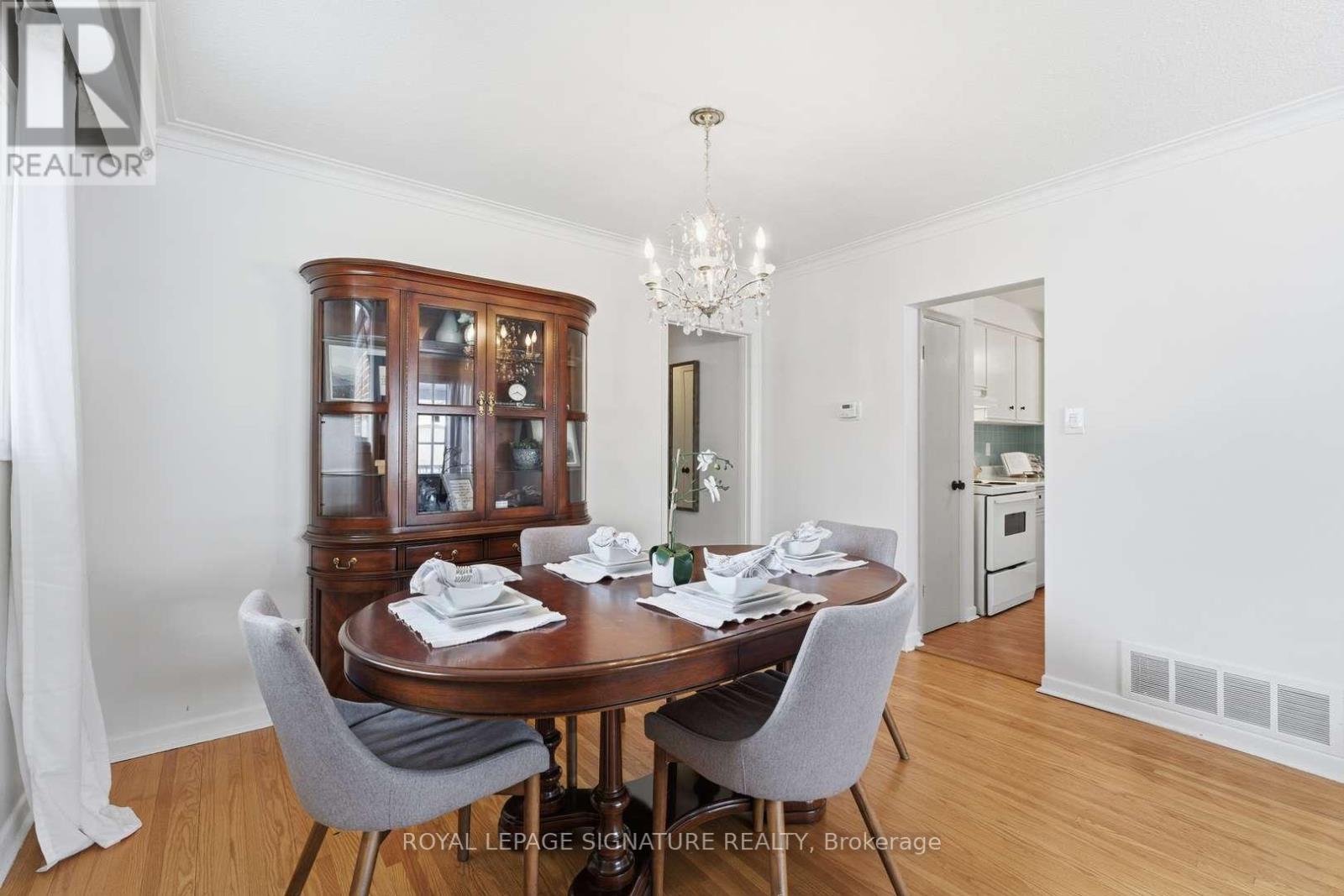 153 Lynnbrook Drive, Toronto, Ontario  M1H 2N4 - Photo 8 - E12756696