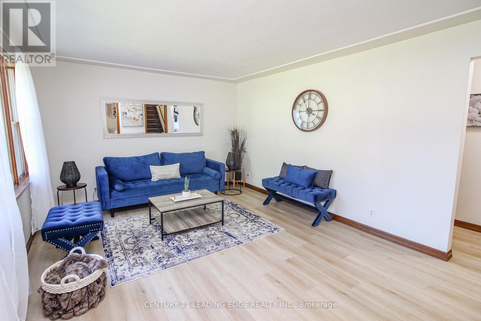 121 Northview Avenue, Whitby, Ontario  L1N 2G8 - Photo 3 - E12756674