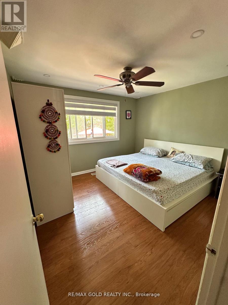 Upper - 76 Pandora Circle, Toronto, Ontario  M1H 1V7 - Photo 9 - E12756730