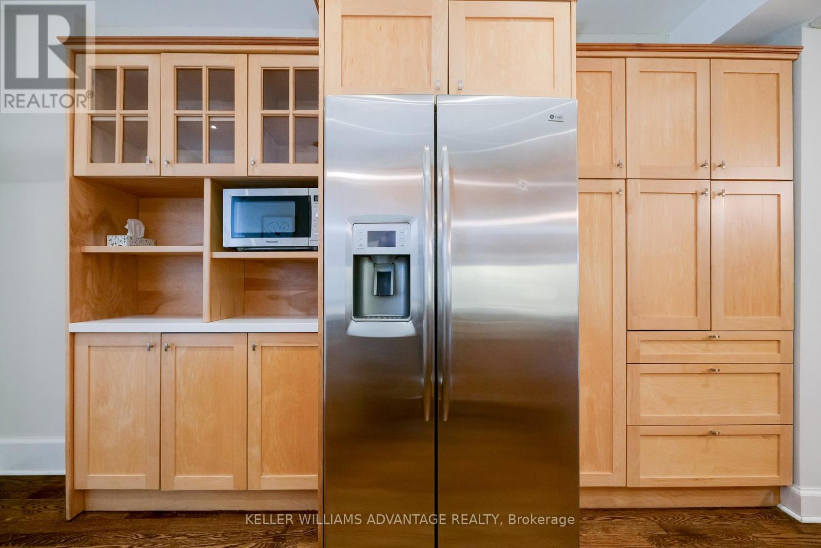 76 Sparkhall Avenue, Toronto, Ontario  M4K 1G6 - Photo 19 - E12756894