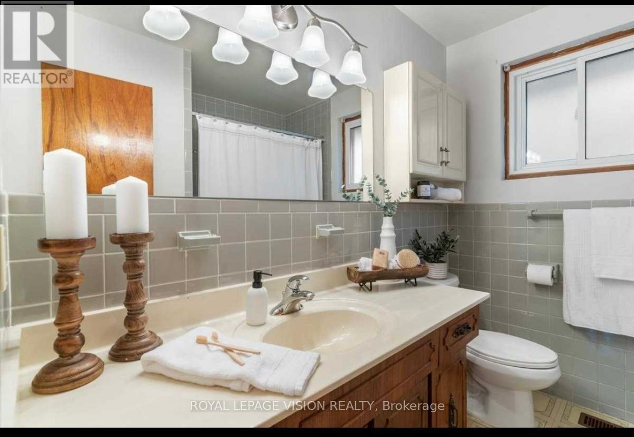 Upper - 387 Fairlawn Street, Oshawa, Ontario  L1J 4R2 - Photo 16 - E12756940