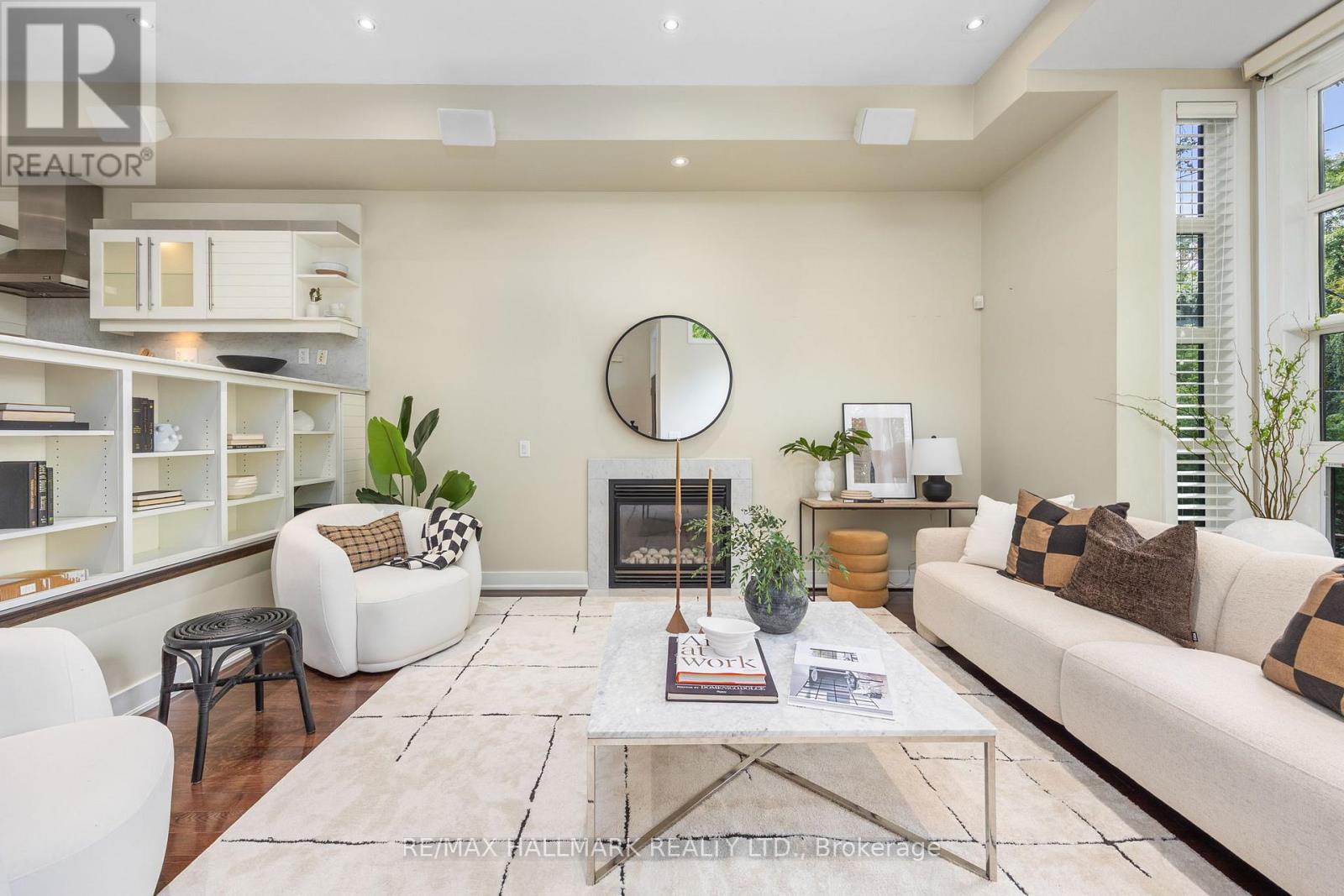 29b Beechwood Drive, Toronto, Ontario  M4K 3H7 - Photo 3 - E12757074