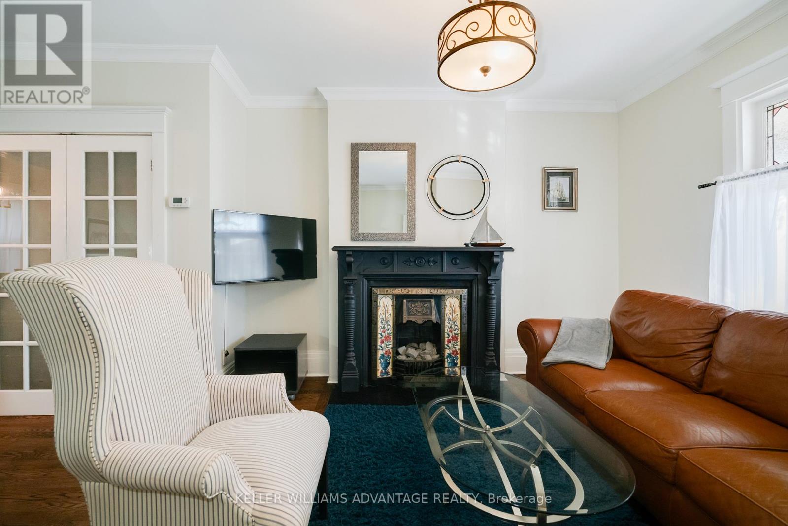 76 Sparkhall Avenue, Toronto, Ontario  M4K 1G6 - Photo 9 - E12756894