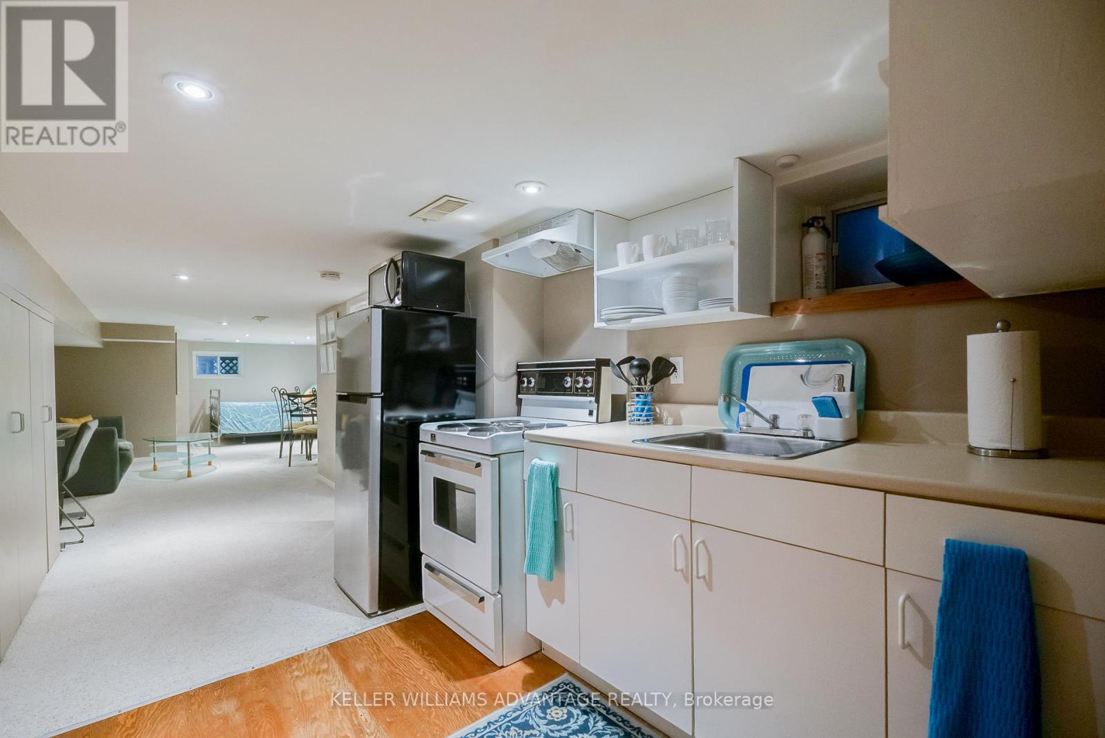 76 Sparkhall Avenue, Toronto, Ontario  M4K 1G6 - Photo 35 - E12756894