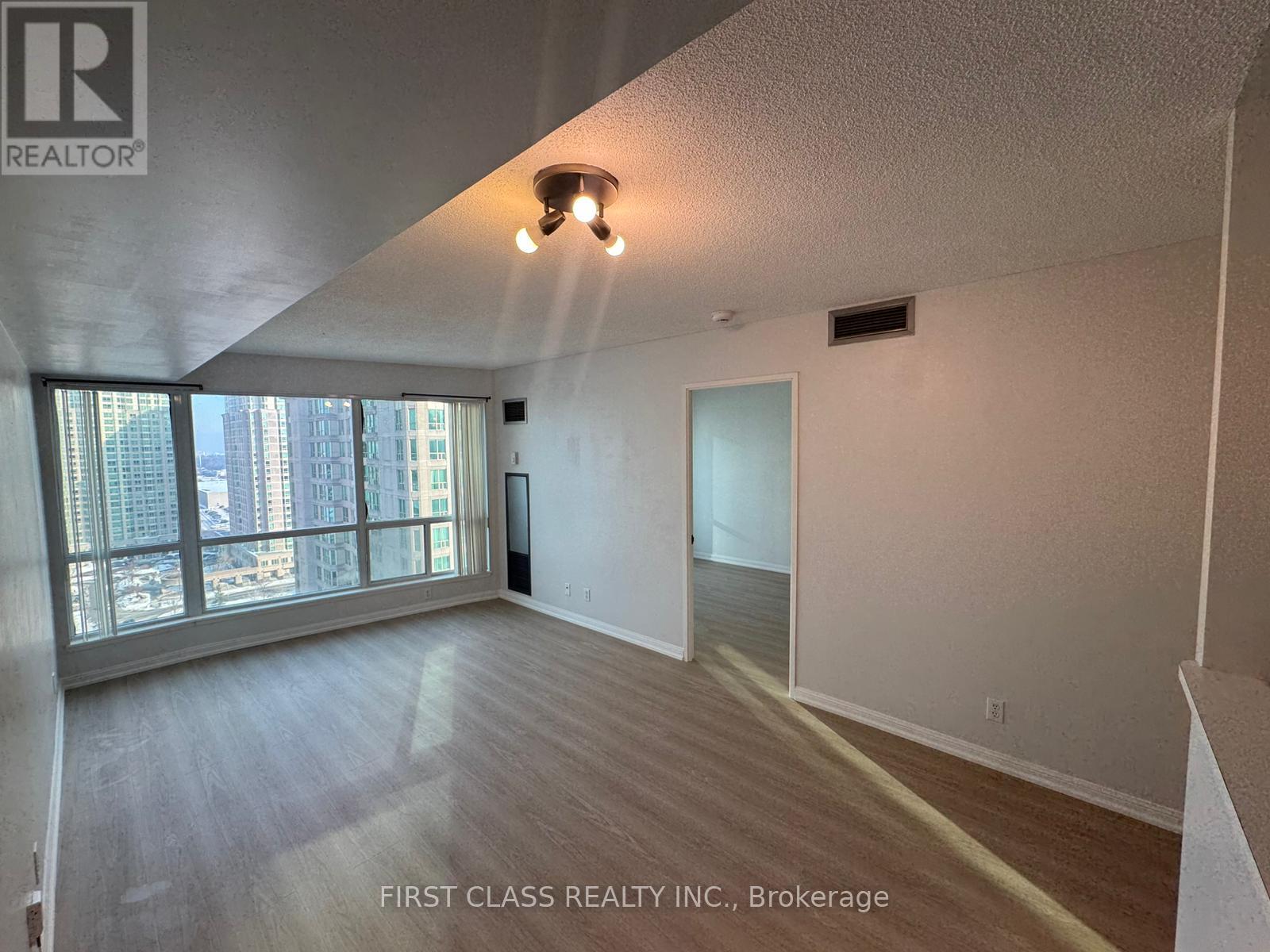 1905 - 18 Lee Centre Drive, Toronto (Woburn), Ontario  M1H 3H5 - Photo 5 - E12757338