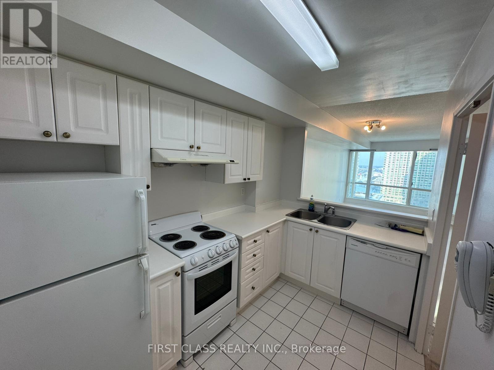 1905 - 18 LEE CENTRE DRIVE, toronto (woburn), Ontario