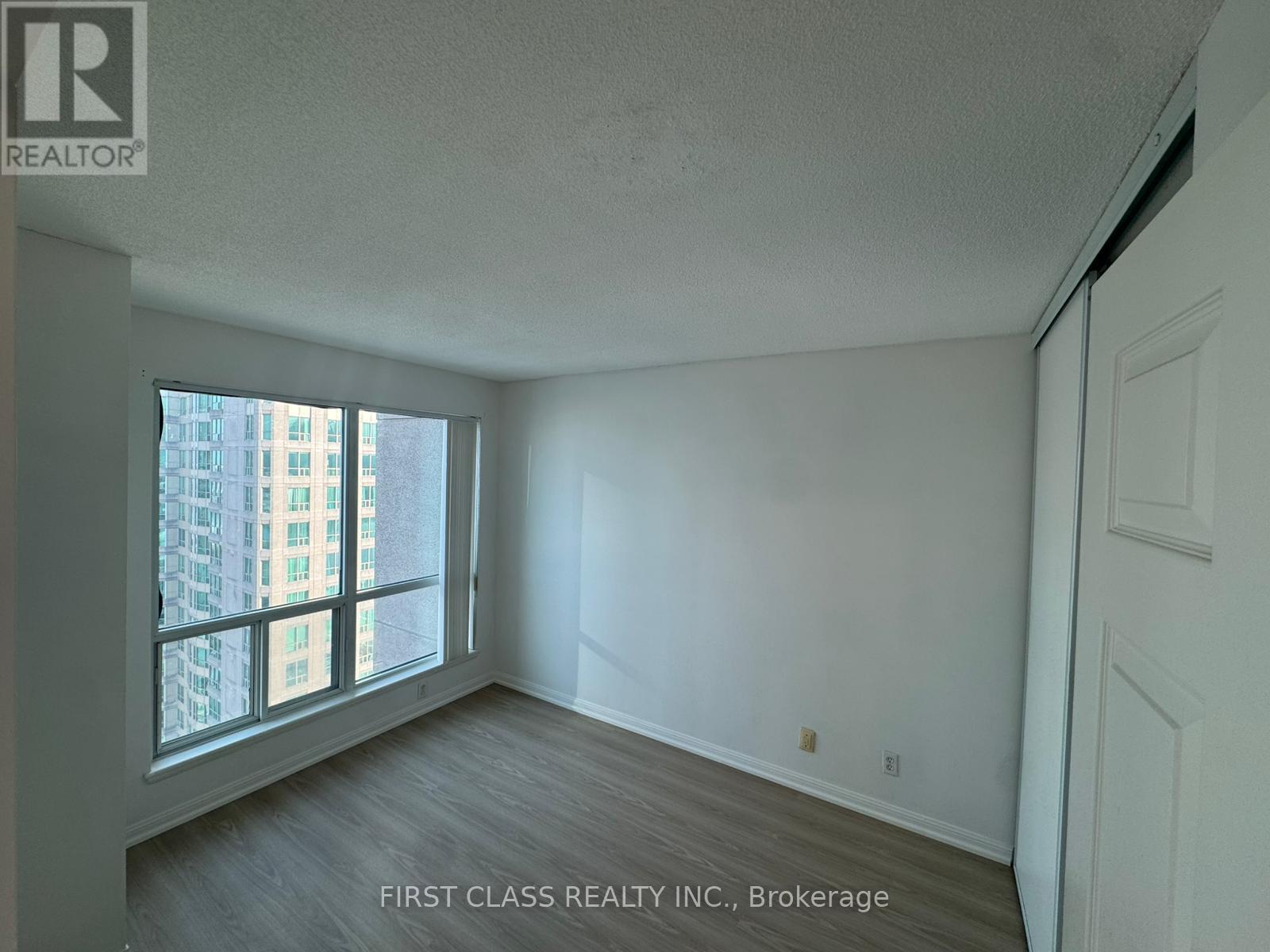 1905 - 18 Lee Centre Drive, Toronto (Woburn), Ontario  M1H 3H5 - Photo 10 - E12757338