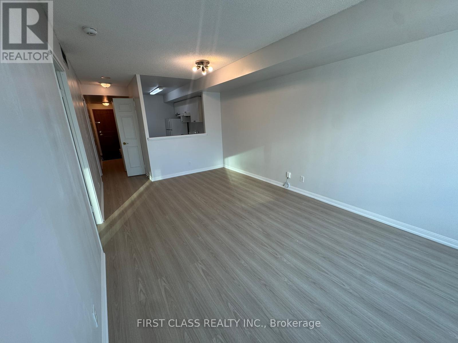 1905 - 18 Lee Centre Drive, Toronto (Woburn), Ontario  M1H 3H5 - Photo 4 - E12757338