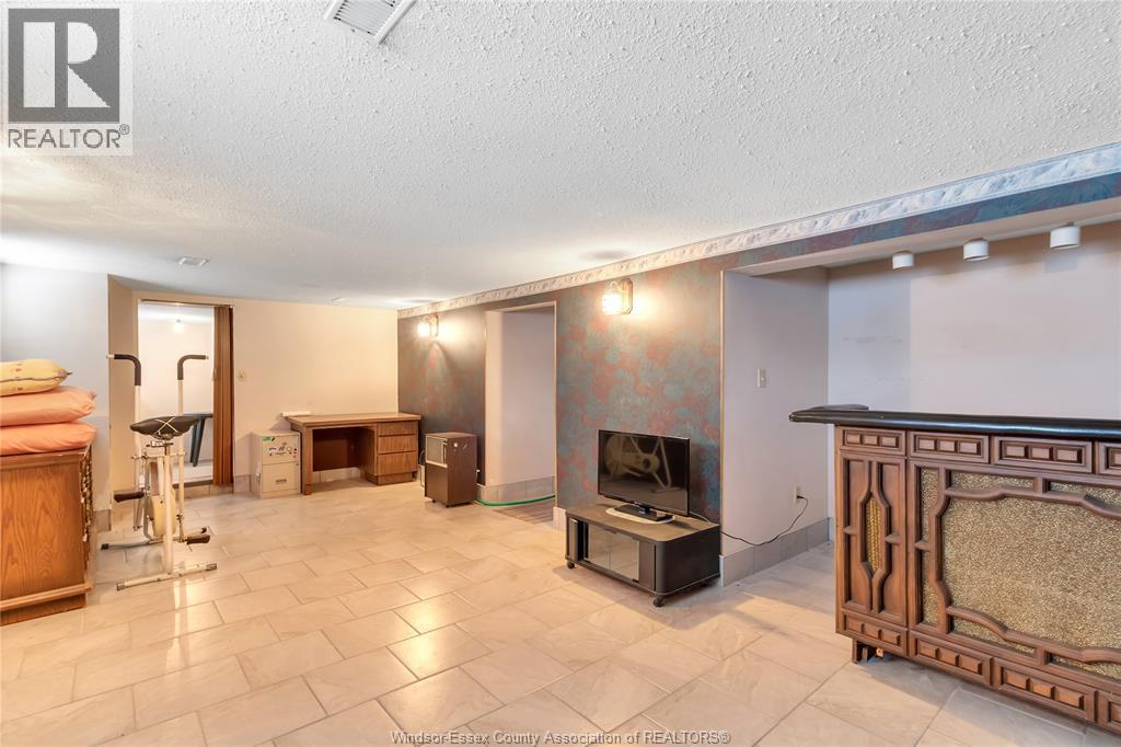 903 Grand Marais, Windsor, Ontario  N8X 3M9 - Photo 27 - 26002585