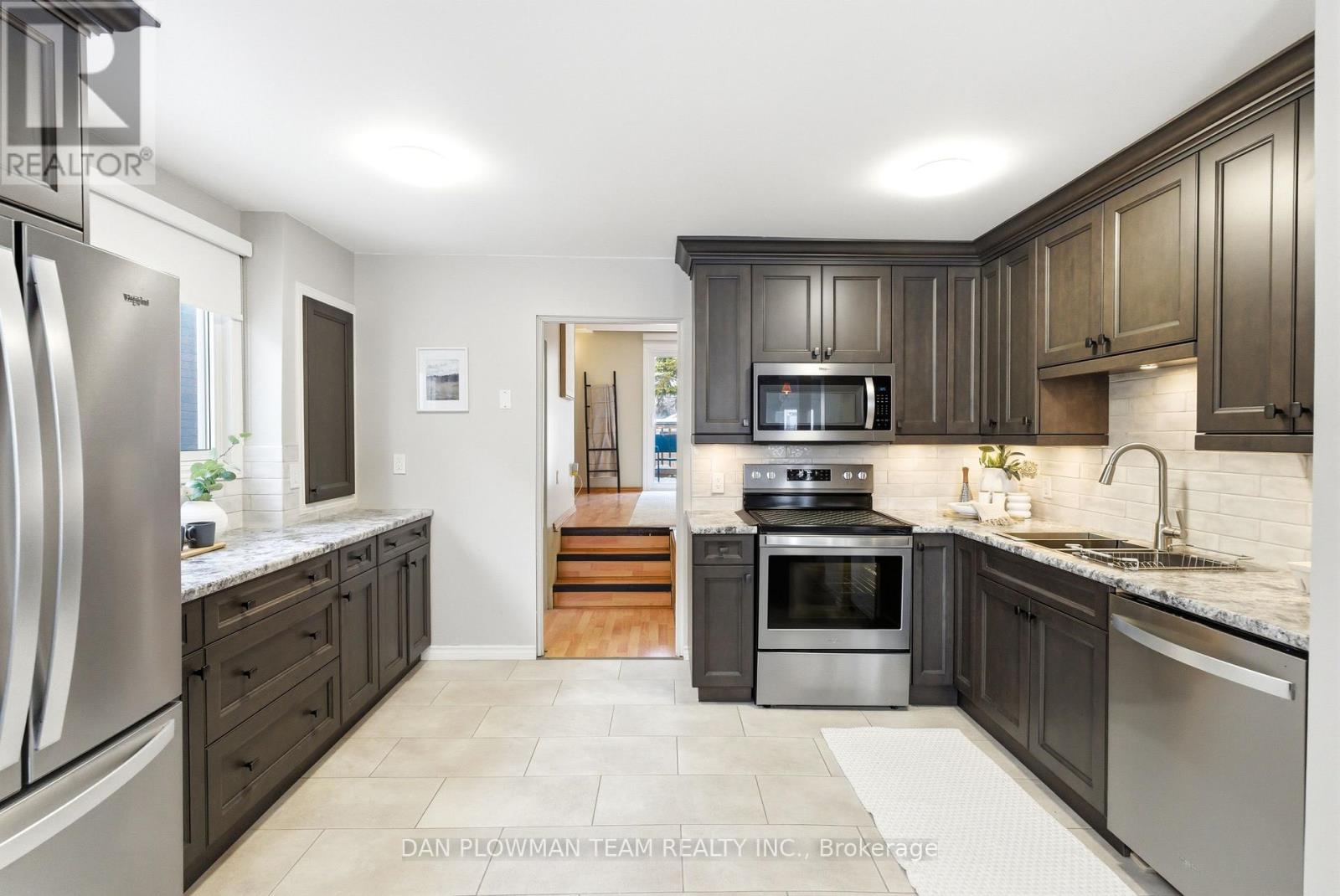 246 Conant Street, Oshawa, Ontario  L1H 3S4 - Photo 9 - E12757712