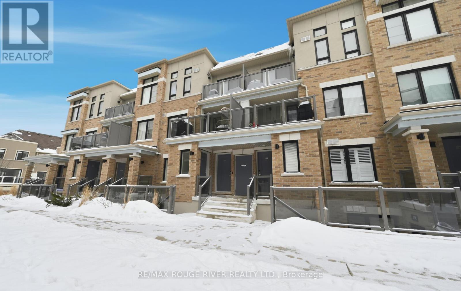 33d Lookout Drive, Clarington, Ontario  L1C 7G1 - Photo 3 - E12757720