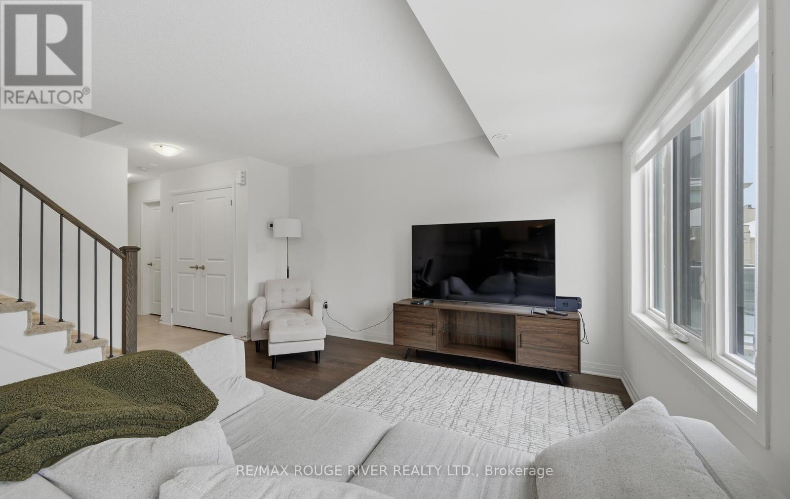 33d Lookout Drive, Clarington, Ontario  L1C 7G1 - Photo 13 - E12757720