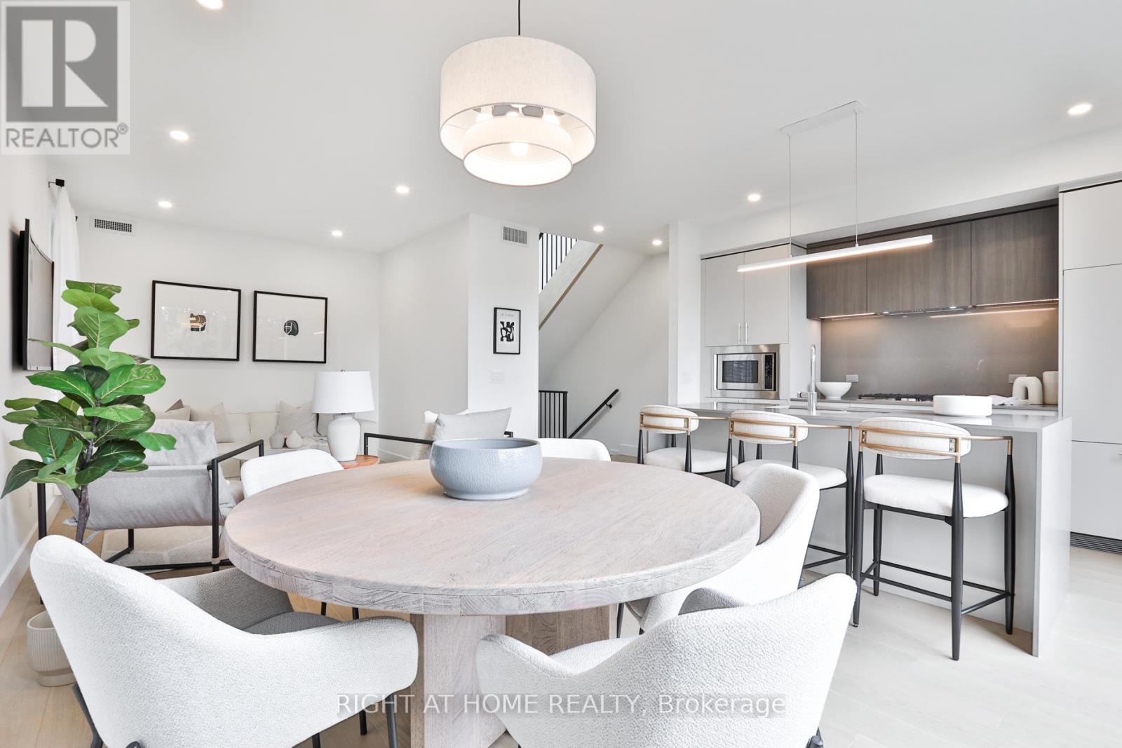 Sky - 2343 Gerrard Street E, Toronto, Ontario  M4E 2E6 - Photo 9 - E12757782