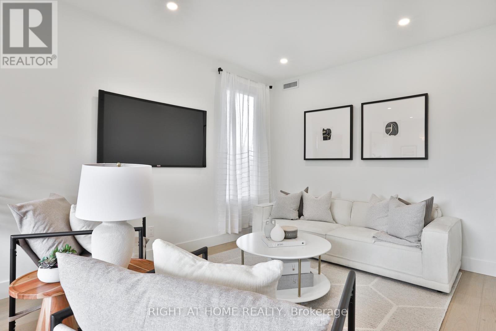 Sky - 2343 Gerrard Street E, Toronto, Ontario  M4E 2E6 - Photo 14 - E12757782