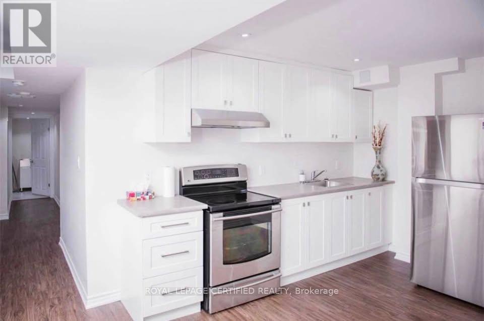 6 Camill Avenue, Ajax (Northeast Ajax), Ontario  L1Z 0J9 - Photo 4 - E12757856