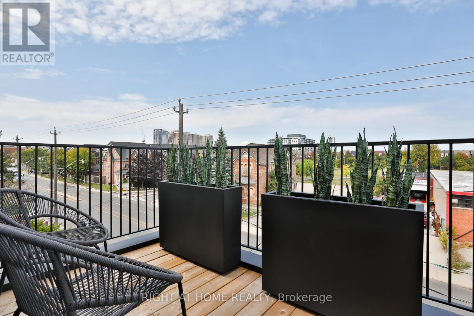 Sky - 2343 Gerrard Street E, Toronto, Ontario  M4E 2E6 - Photo 22 - E12757782