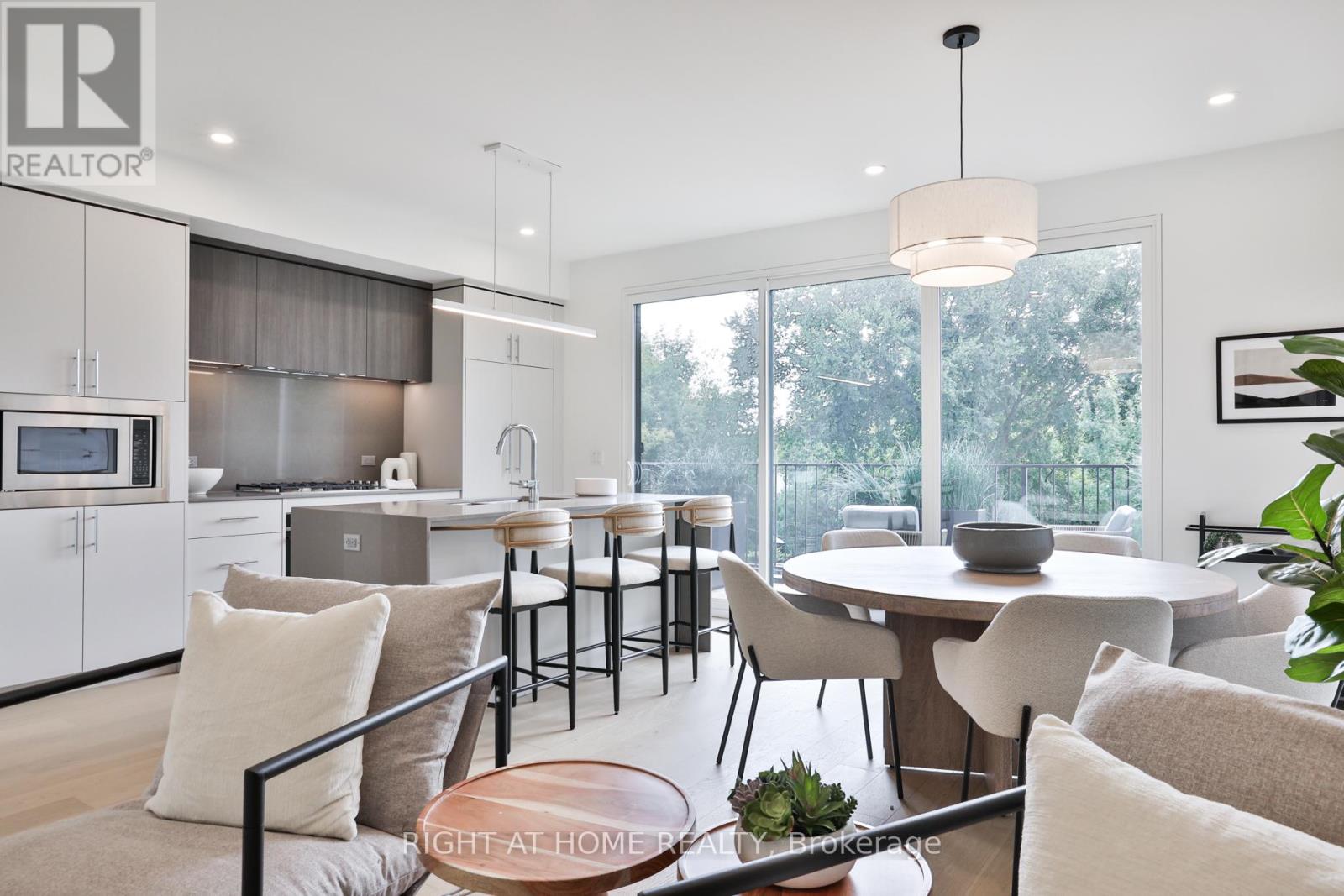 Sky - 2343 Gerrard Street E, Toronto, Ontario  M4E 2E6 - Photo 6 - E12757782