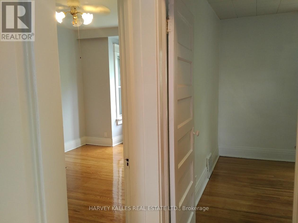 Upper - 885 Davenport Road, Toronto, Ontario  M6G 2B4 - Photo 10 - C12758000