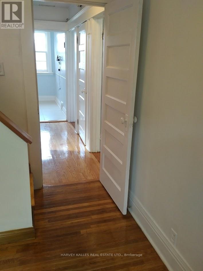 Upper - 885 Davenport Road, Toronto, Ontario  M6G 2B4 - Photo 12 - C12758000