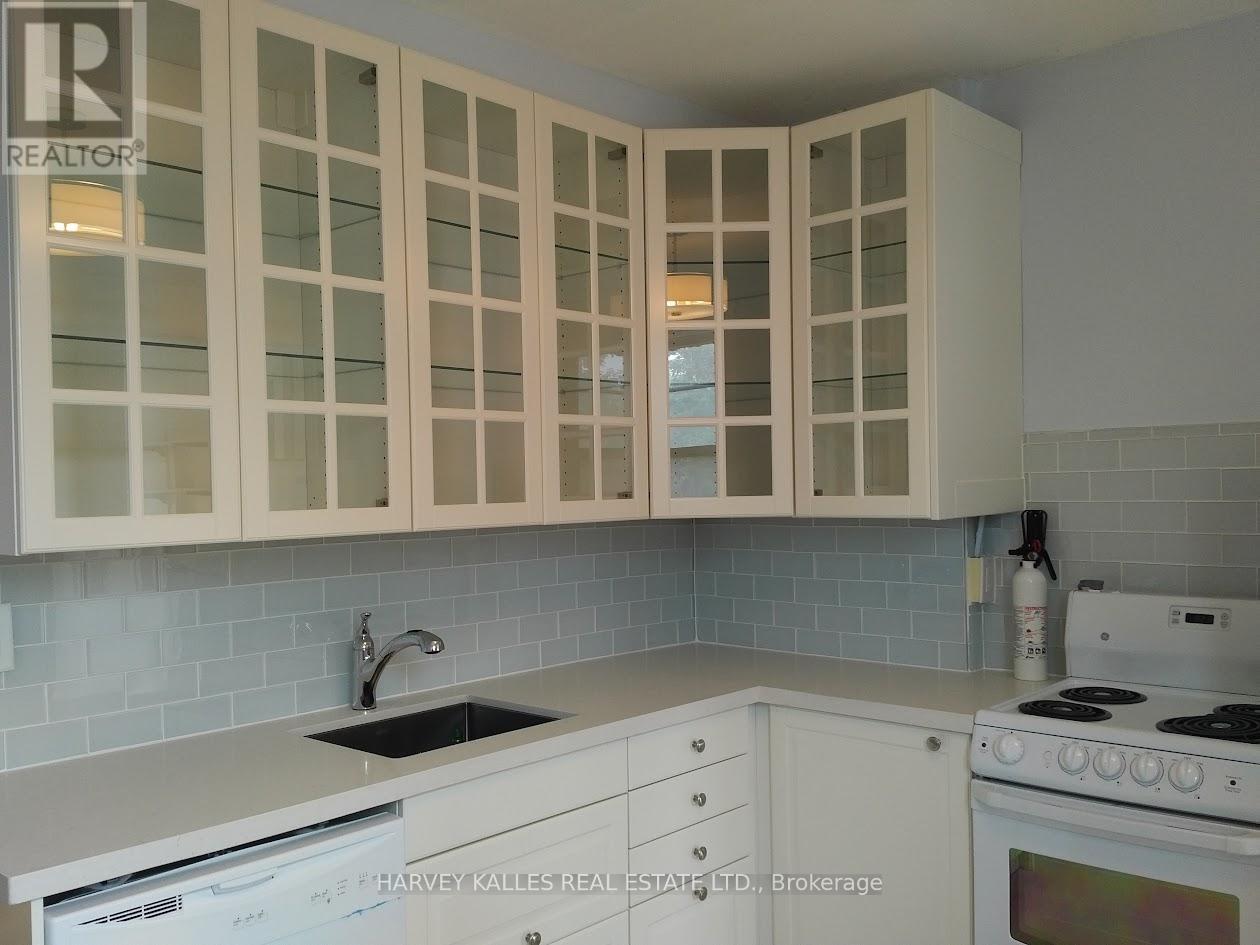 Upper - 885 Davenport Road, Toronto, Ontario  M6G 2B4 - Photo 2 - C12758000