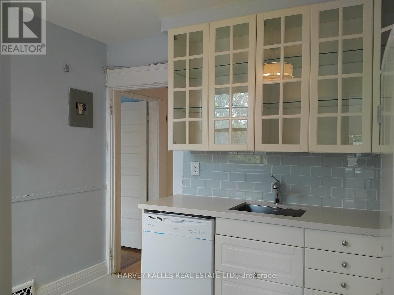 Upper - 885 Davenport Road, Toronto, Ontario  M6G 2B4 - Photo 3 - C12758000