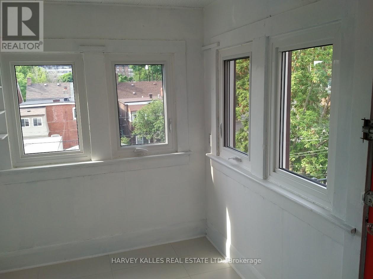 Upper - 885 Davenport Road, Toronto, Ontario  M6G 2B4 - Photo 4 - C12758000