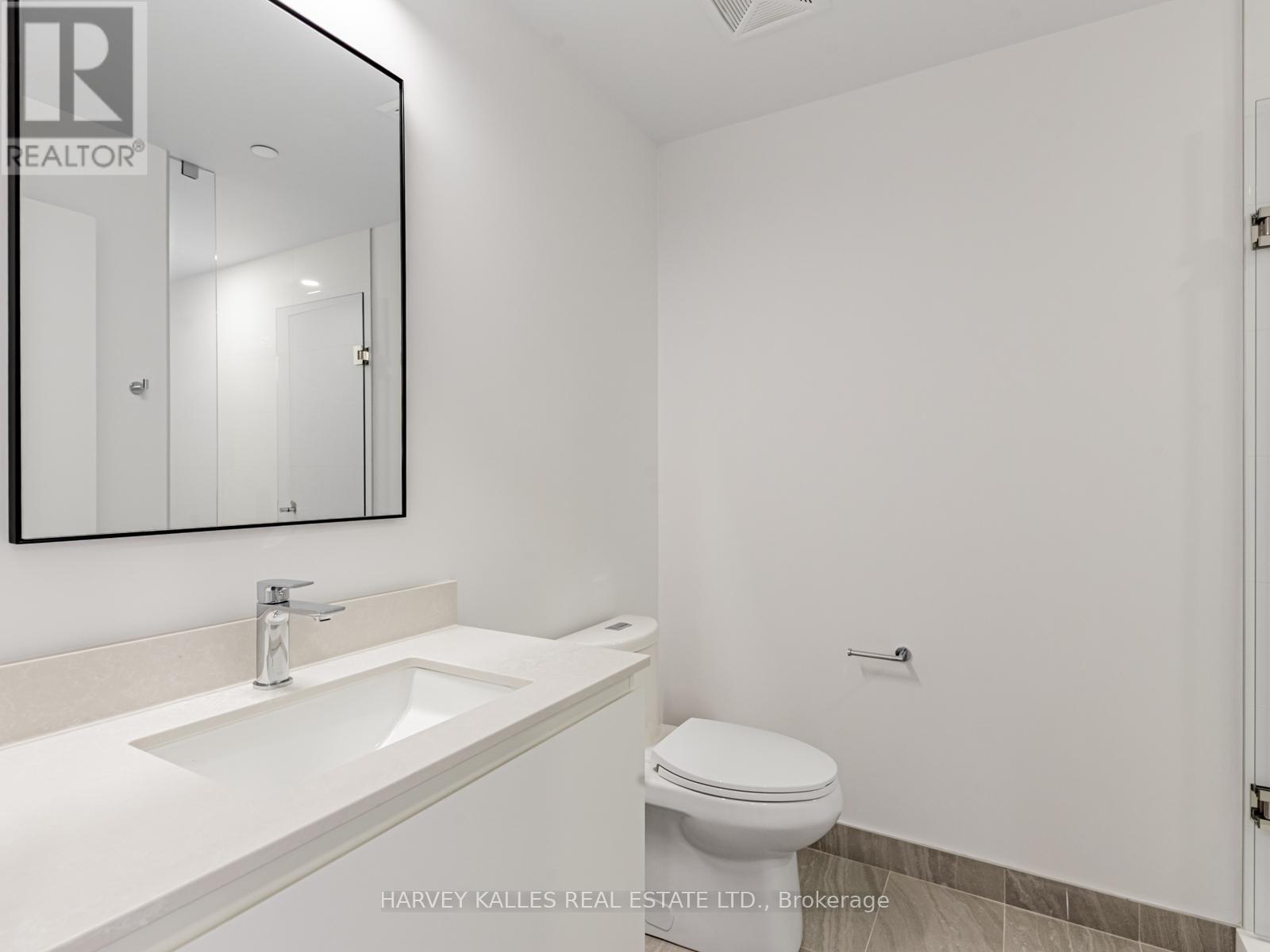 303 - 1720 Bayview Avenue, Toronto, Ontario  M4G 0E5 - Photo 6 - C12758026