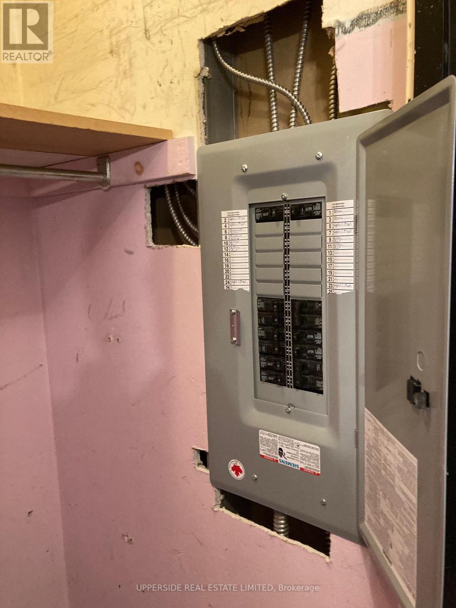 Upper - 428 Queen Street W, Toronto, Ontario  M5V 2A7 - Photo 12 - C12758036