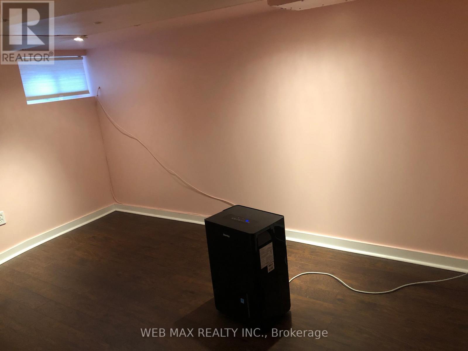 122 Booth Avenue, Toronto, Ontario  M4M 2M4 - Photo 17 - E12758032