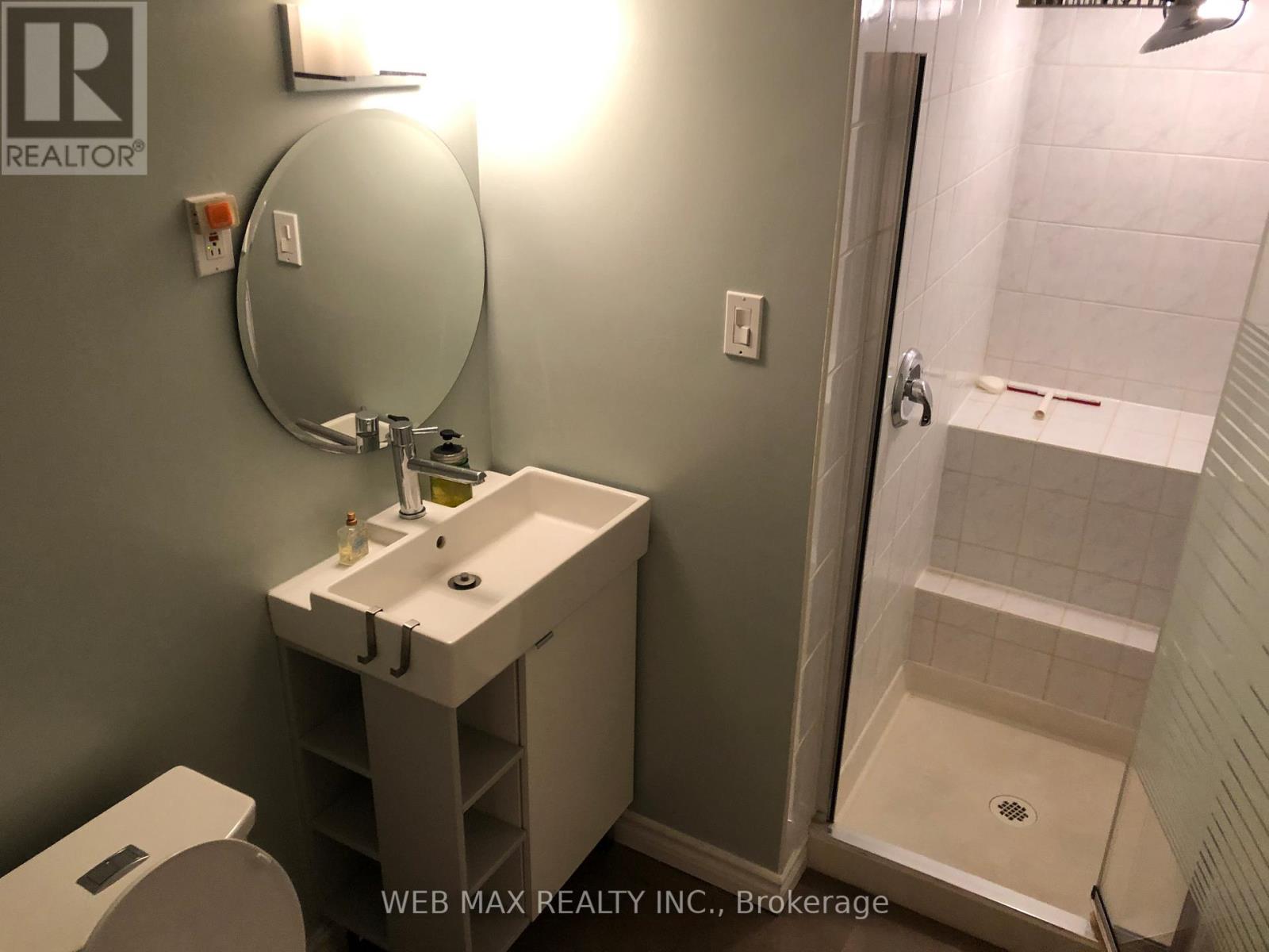 122 Booth Avenue, Toronto, Ontario  M4M 2M4 - Photo 18 - E12758032