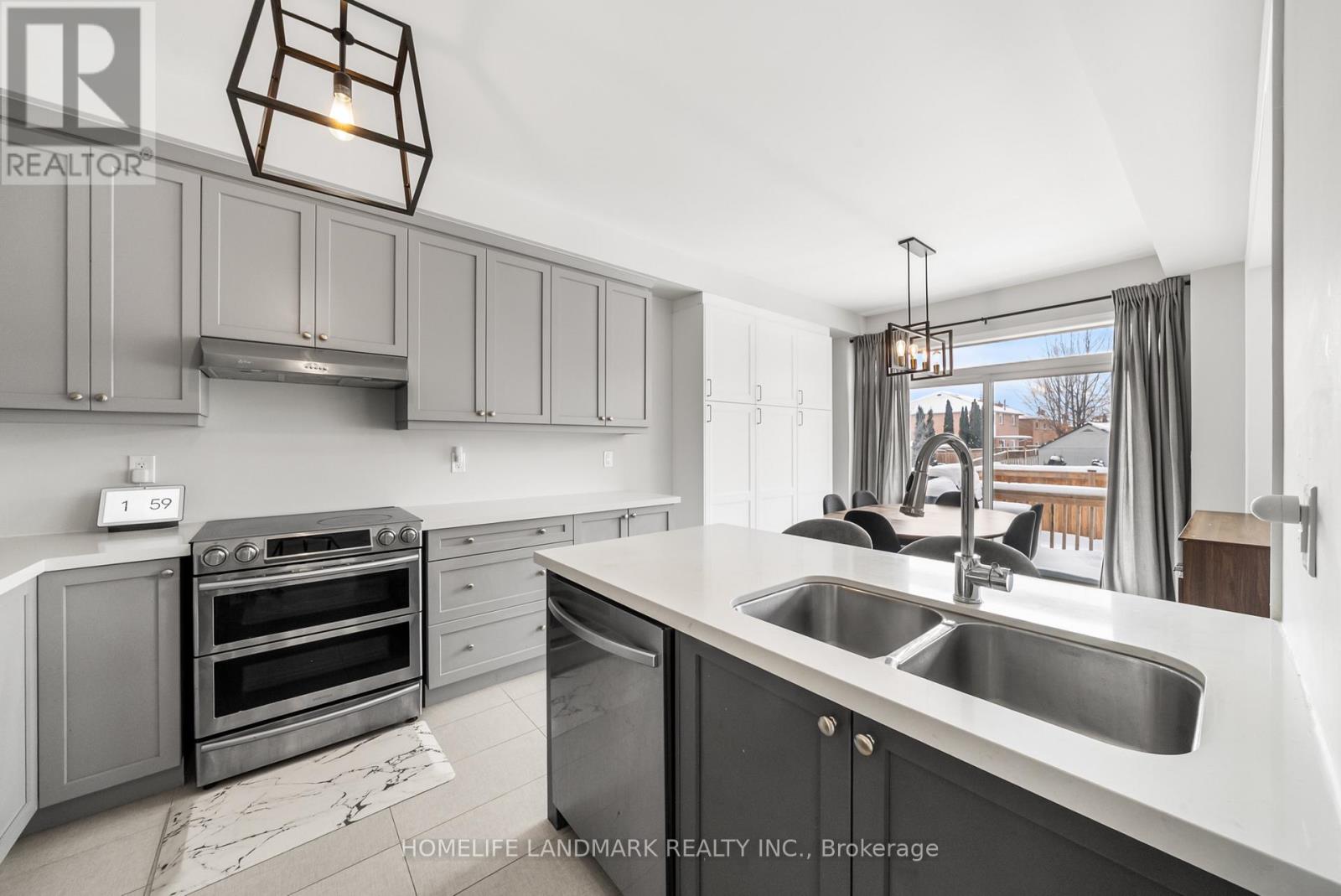 64 Bremner Street, Whitby, Ontario  L1R 0P9 - Photo 17 - E12758080