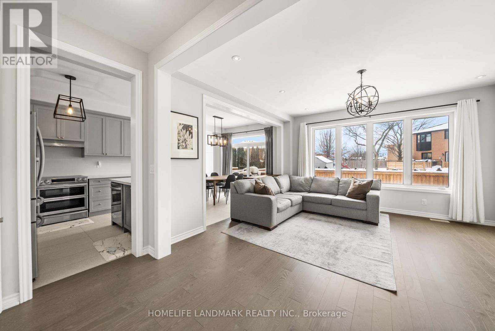 64 Bremner Street, Whitby, Ontario  L1R 0P9 - Photo 3 - E12758080