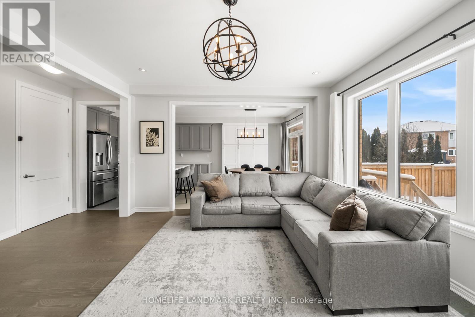 64 Bremner Street, Whitby, Ontario  L1R 0P9 - Photo 7 - E12758080