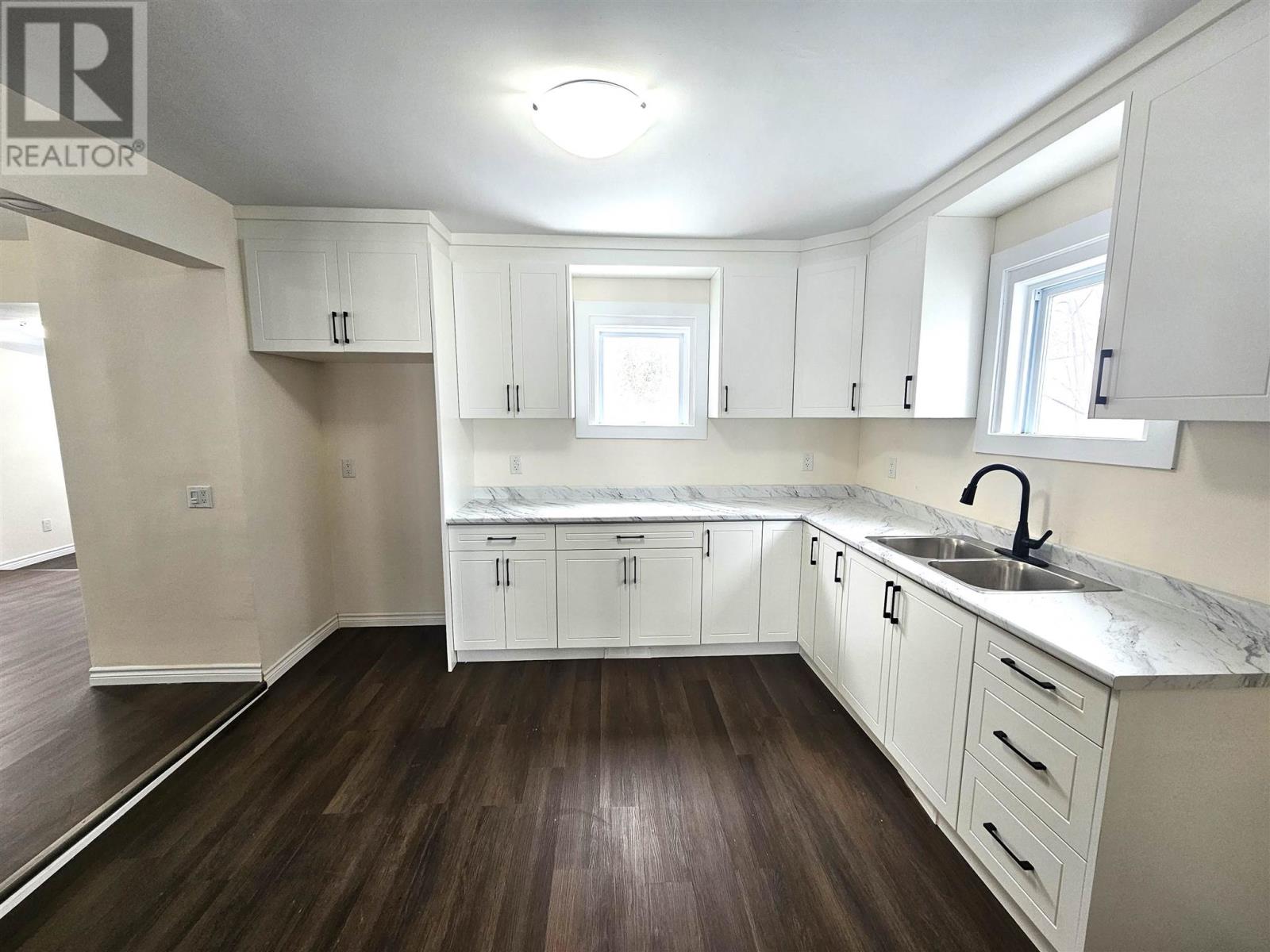 359 Farwell Ter, Sault Ste. Marie, Ontario  P6C 4B6 - Photo 5 - SM260227