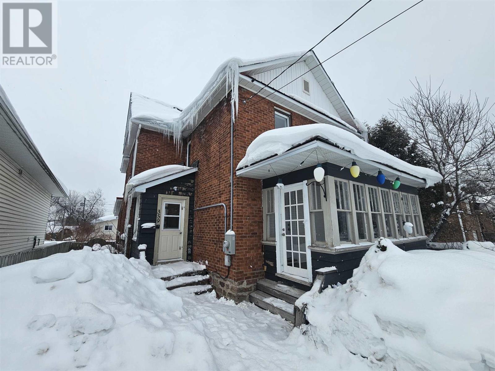 359 Farwell Ter, Sault Ste. Marie, Ontario  P6C 4B6 - Photo 2 - SM260227