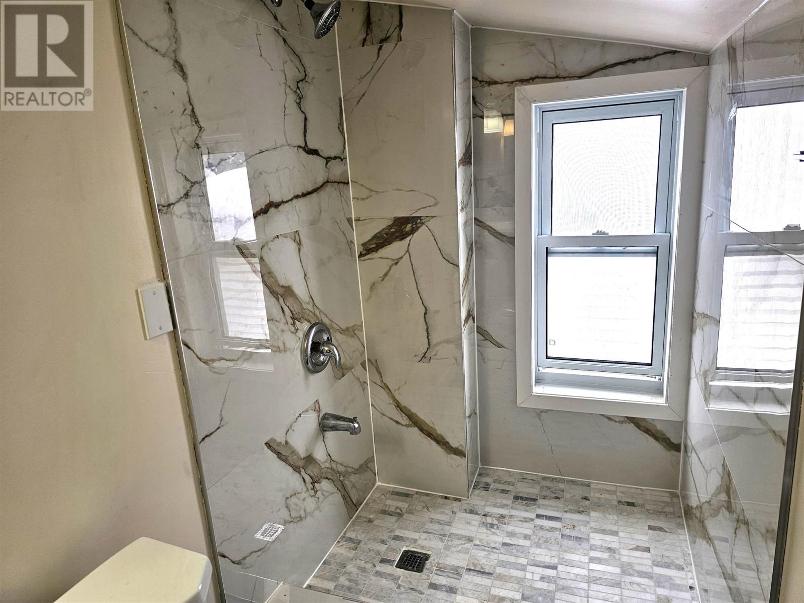 359 Farwell Ter, Sault Ste. Marie, Ontario  P6C 4B6 - Photo 19 - SM260227