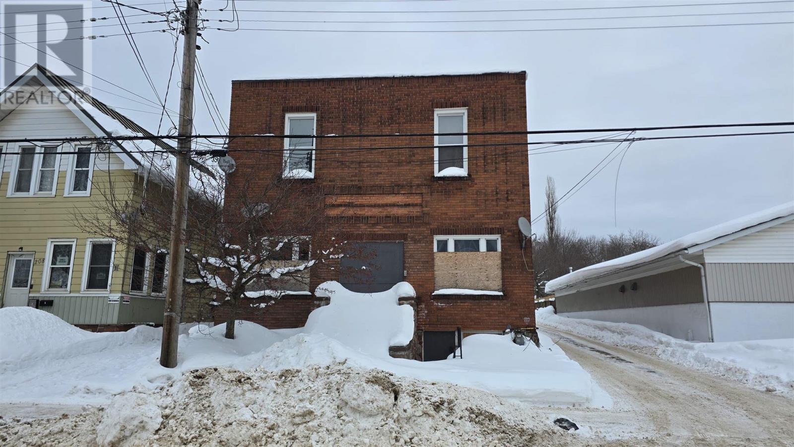 212 Albert St E, Sault Ste. Marie, Ontario  P6A 2J4 - Photo 3 - SM260233