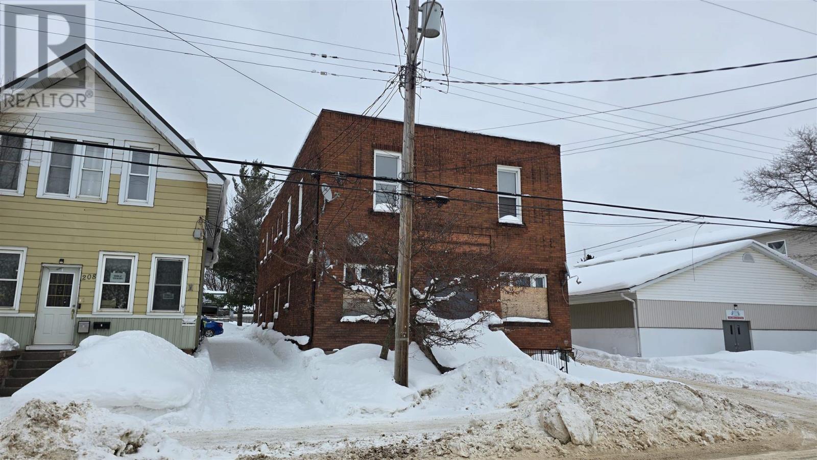 212 Albert St E, Sault Ste. Marie, Ontario  P6A 2J4 - Photo 4 - SM260233