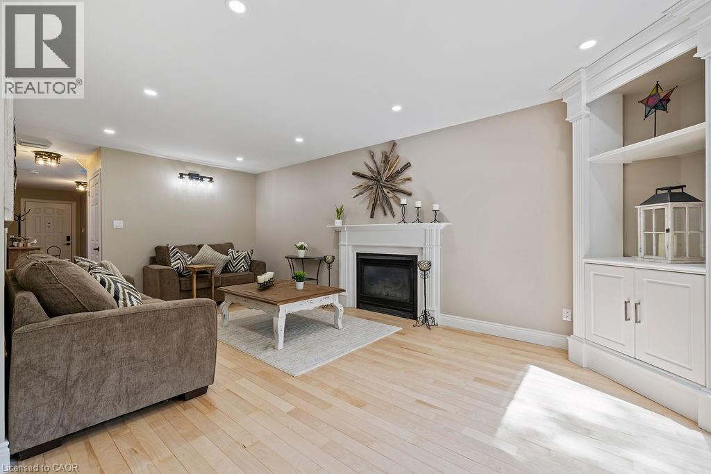 16 Linington Trail, Dundas, Ontario  L9H 7A3 - Photo 12 - 40802876