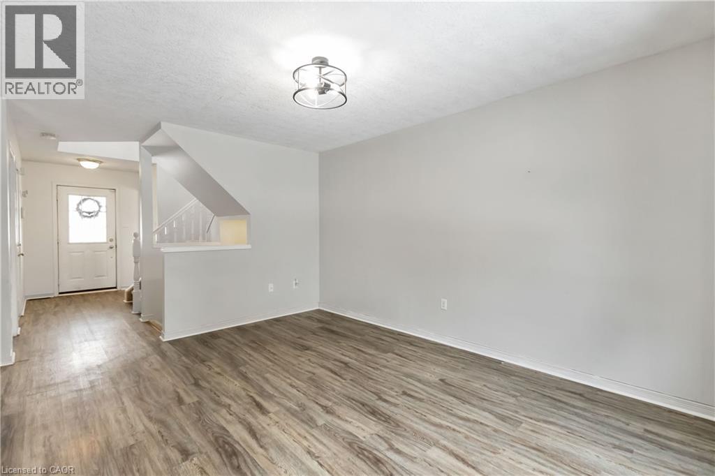 21 Axford Parkway, St. Thomas, Ontario  N5R 6E6 - Photo 4 - 40801281