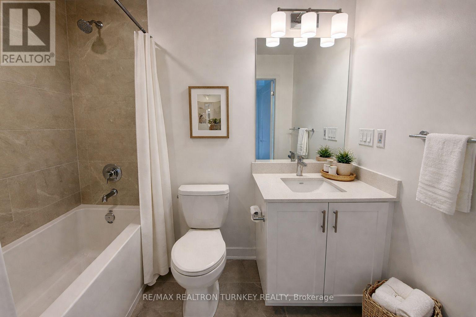 1311 - 705 Davis Drive, Newmarket, Ontario  L3Y 0J1 - Photo 6 - N12740368